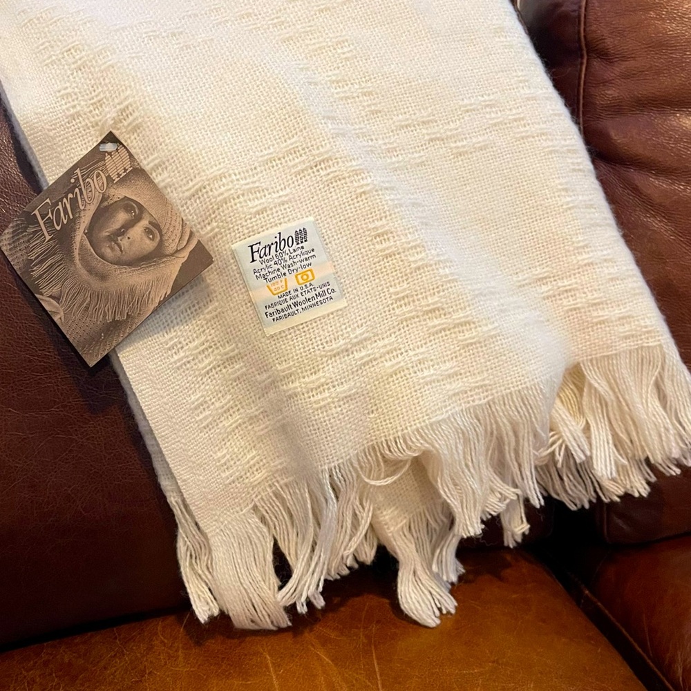 NWT FARIBO wool throw cream made in USA 50 x 60 in